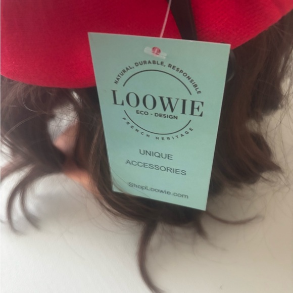 Chic Red Knit Beret with Fur Pompom - Picture 3 of 3